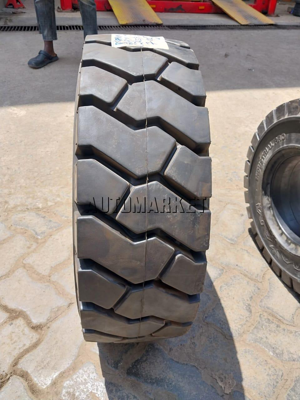 28×9-15 (8.15-15) Maxam Solid Forklift Tyre