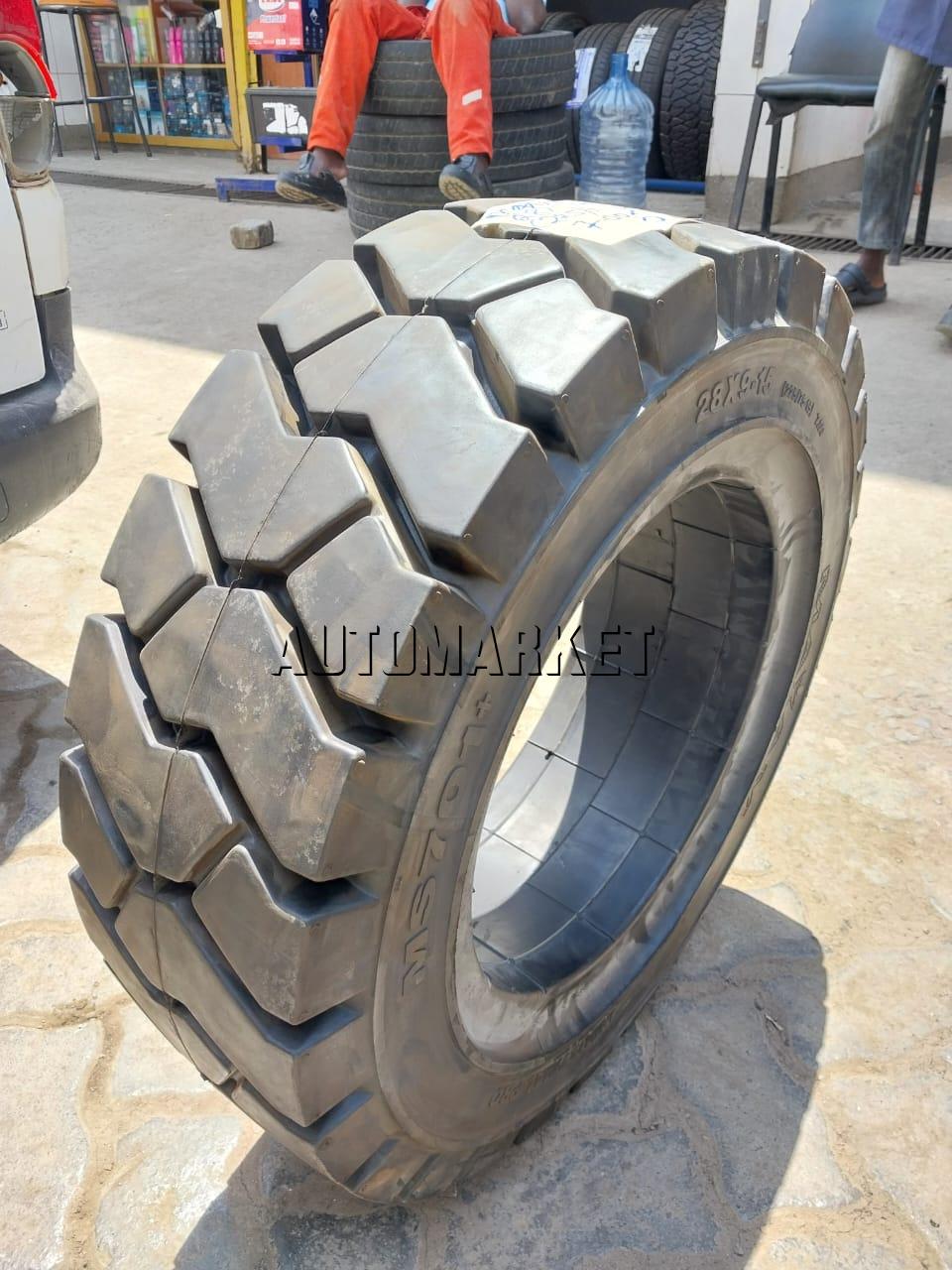 28×9-15 (8.15-15) Maxam Solid Forklift Tyre