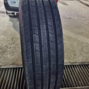 265/70R19.5 Lion Lord Steering Truck Tyre from China