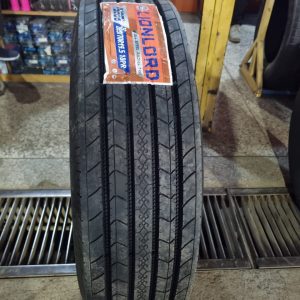265/70R19.5 Lion Lord Steering Truck Tyre from China