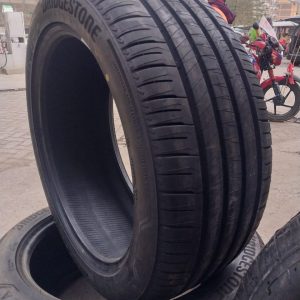 275/45R21 Bridgestone Tyre in Kenya