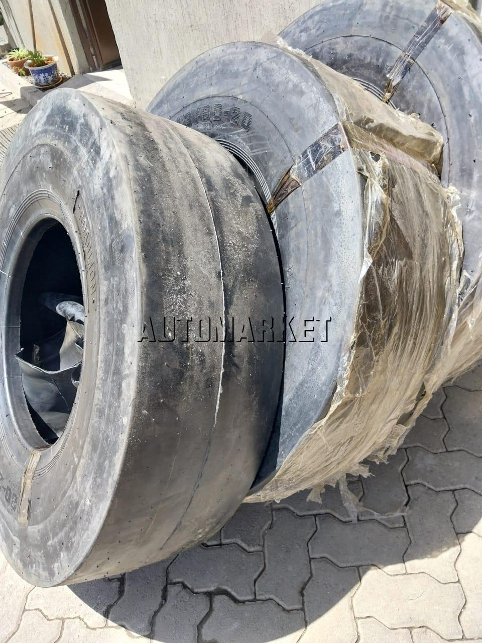 13/80-20 Roadhiker Tube Type Industrial Tyre from China