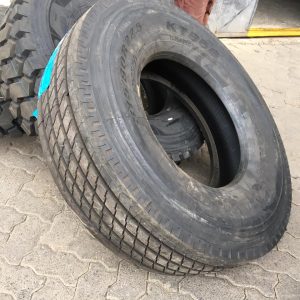 315/80R22.5 Kunlun Highway / Steering Truck Tyre from China