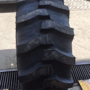 17.5L-24 MRL Industrial Tyre 14 Ply R4 – India