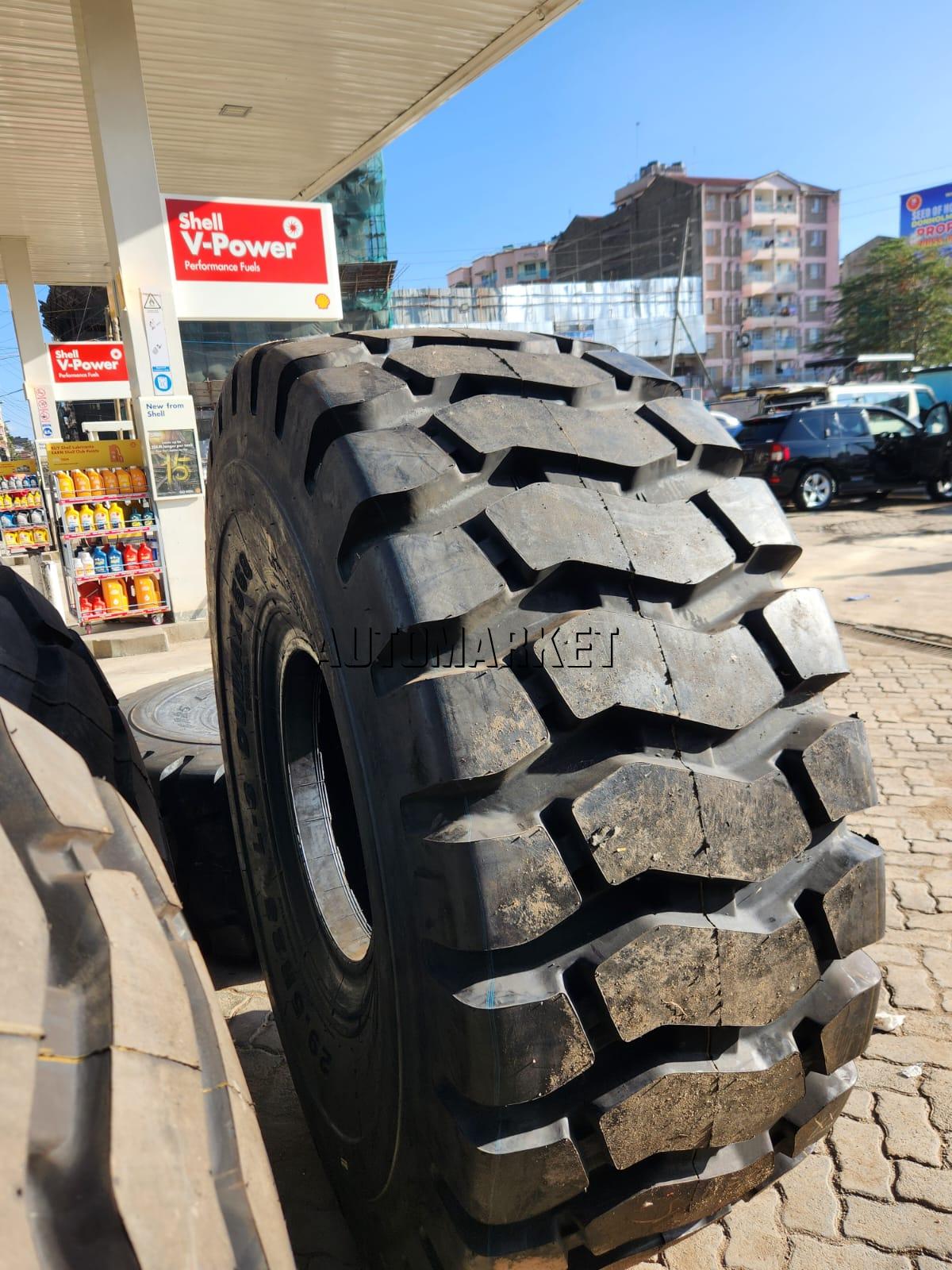 29.5R25 Roadhiker Dumax L3 Industrial Tyre from China