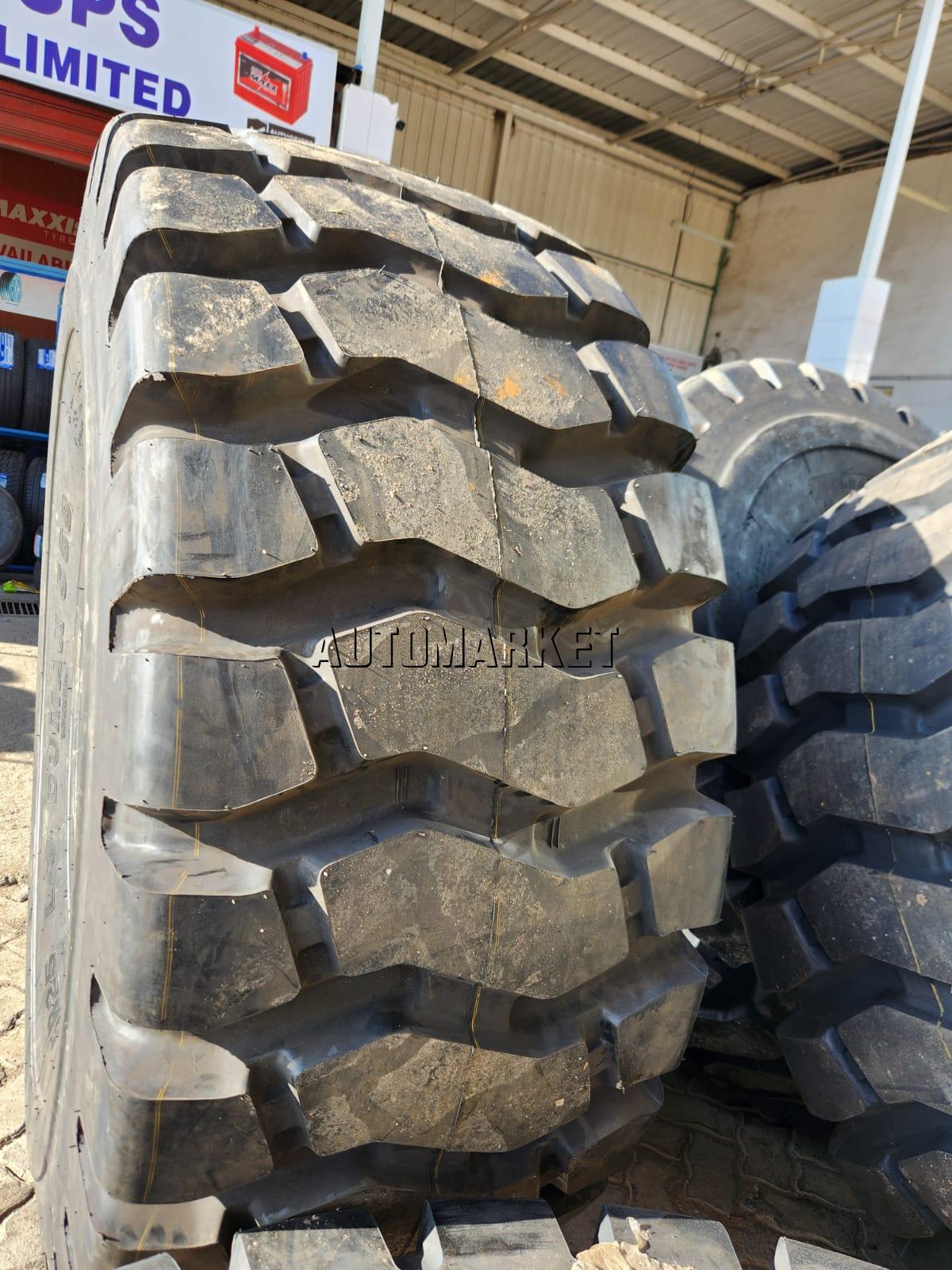 29.5R25 Roadhiker Dumax L3 Industrial Tyre from China