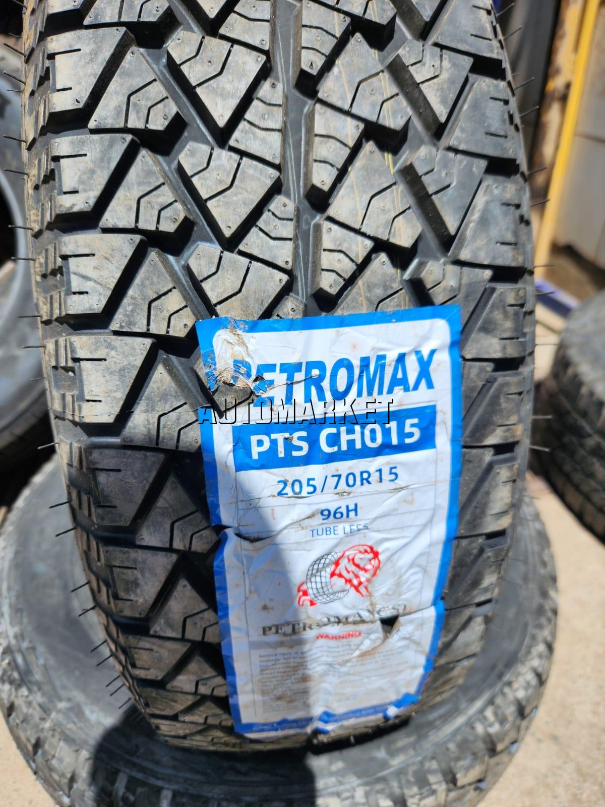 205/70R15 Petromax Passenger Tyre from China