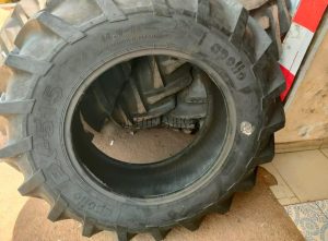 14.9-28 Apollo 12 ply agricultural tyre for tractor use in Kenya 