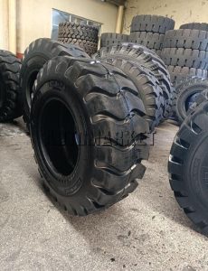 17.5-25 industrial OTR tyre with deep traction tread design
