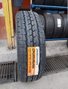 225/75R16C commercial tyres fitted on vans and light commercial vehicles for heavy loads and long-distance driving in Kenya