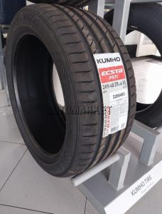 245/40ZR18 high-performance low-profile tyres designed for strong grip, precise handling, and stable high-speed driving on Kenyan roads