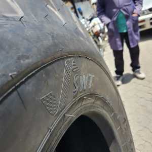 17.5-25 SWT E3/L3 Industrial Tyre 20 Ply – India