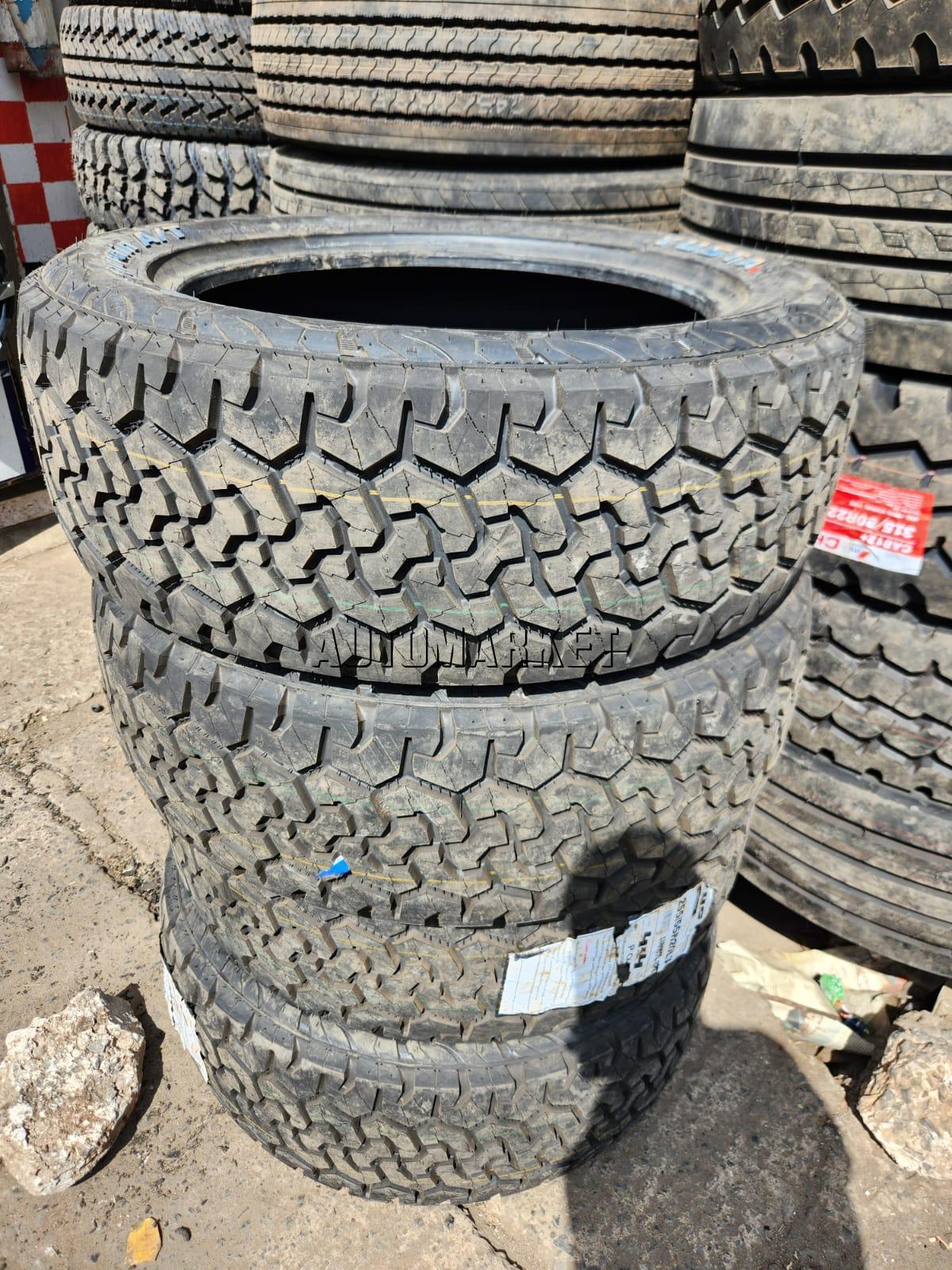 255/55R20 LT Yusta Truck/SUV Tyre
