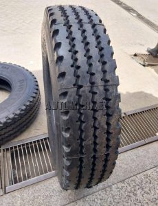 12R22.5 Pirelli heavy-duty truck tyre for commercial transport in Kenya