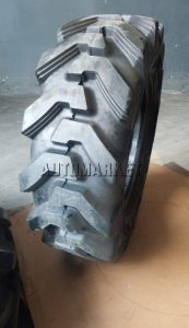 12.5/80-18 Camso industrial tyre from Sri Lanka with rugged tread for construction and industrial equipment use.