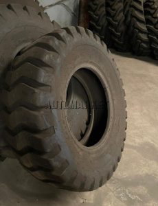 15.5-25 Speedways industrial tyre from India with deep tread for wheel loaders and construction equipment.