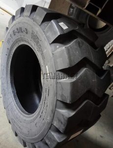 16.0/70-20 (405/70-20) Roadhiker 16 ply industrial tyre from China for loaders and telehandlers