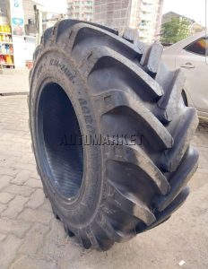 17.5L-24 agricultural flotation tyre used on farm implements and trailers