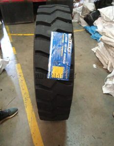 12.00R20 Roadlux mining truck tyre from China for heavy-duty construction and quarry trucks