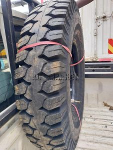 10.00-20 Apollo truck tyre from India for heavy-duty cargo trucks