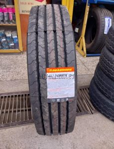 9.5R17.5 Roadshine truck tyre for medium commercial trucks