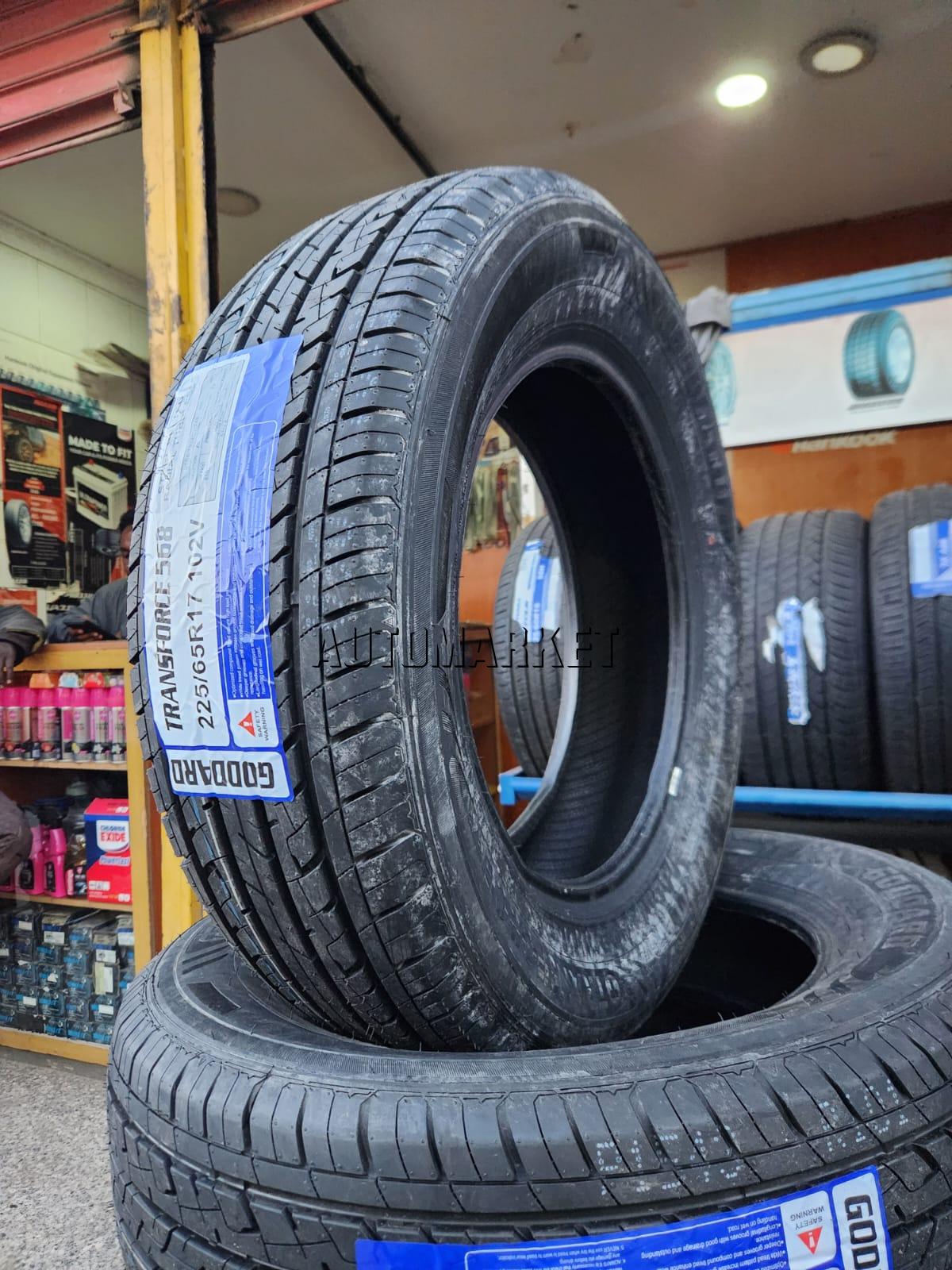 225/65R17 Goddard Transforce Passenger Car Tyre from China