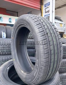 215/55R17 Comforser China passenger car tyre for sedans and daily driving in Kenya