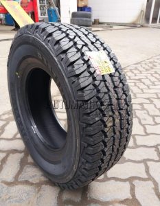255/60R18 Bridgestone Dueler tyre for SUV and 4x4 vehicles