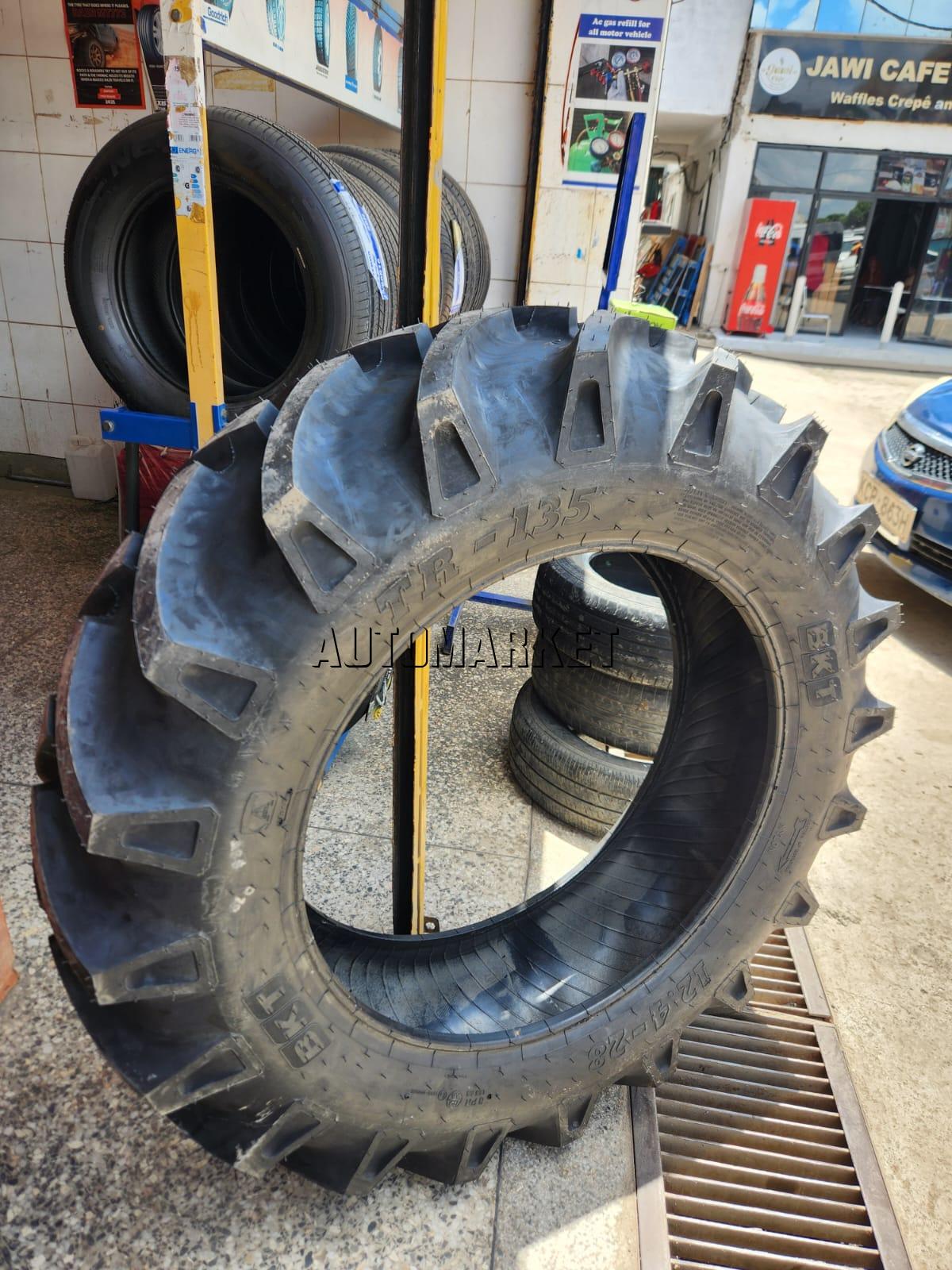 12.4-28 BKT Agricultural Tractor Tyre – 8 Ply