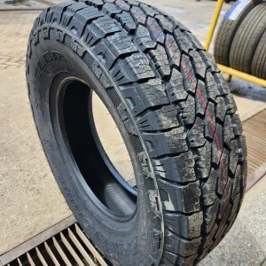 265/70R17 Bridgestone Dueler Passenger Car Tyre