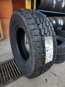 265/70R16 Bridgestone 4x4 tyre Kenya SUV pickup off road tyre