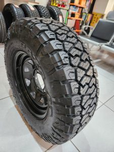 245/75R16 Maxxis RAZR AT tyre Kenya all terrain SUV tyre