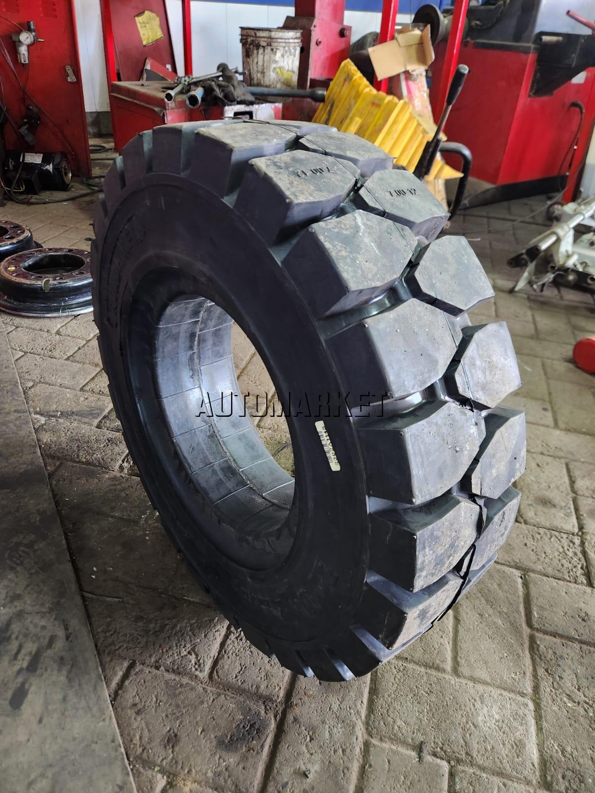 7.00-12 Roadhiker Solid Tyre in Kenya