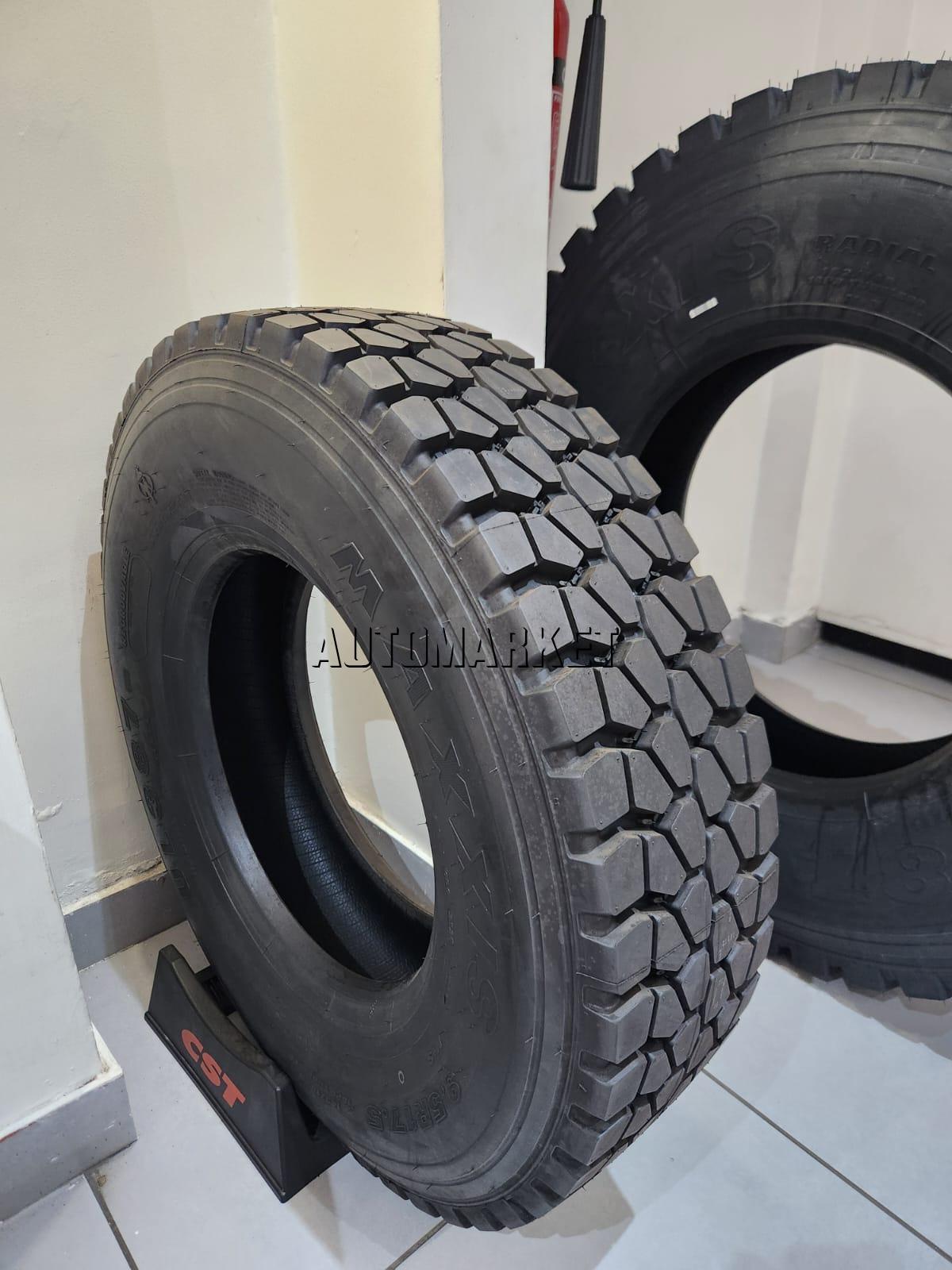 9.5R17.5 Maxxis UL387 Truck Tyre (Thailand) in Kenya