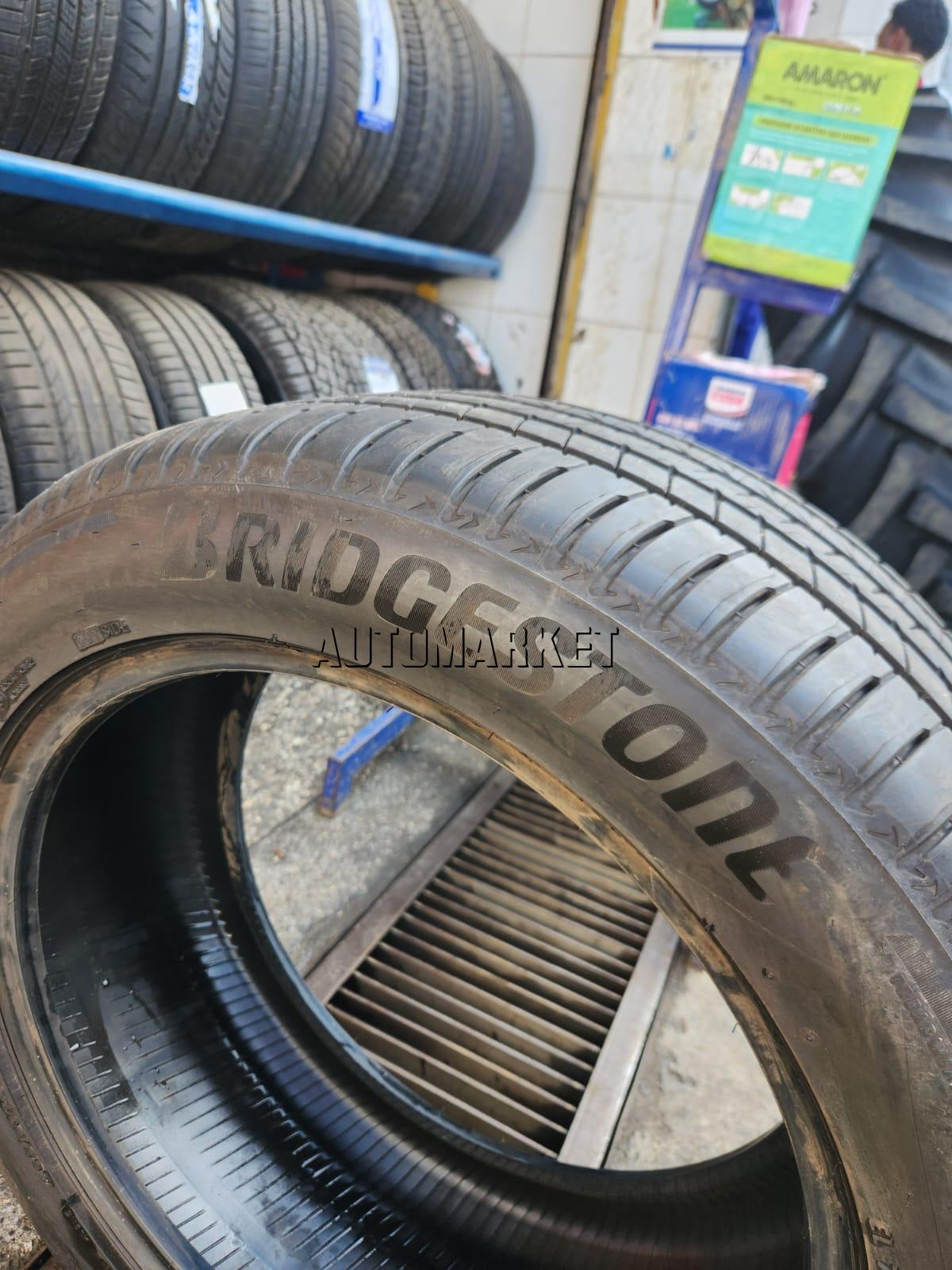 265/50R20 Bridgestone Alenza 001 SUV Tyre