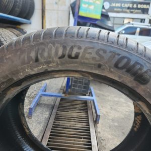 265/50R20 Bridgestone Alenza 001 SUV Tyre