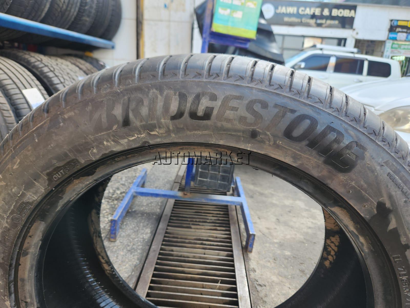 265/50R20 Bridgestone Alenza 001 SUV Tyre