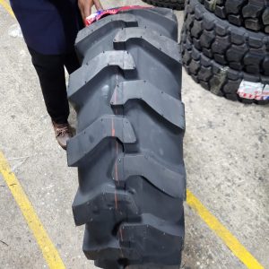 12.5/80-18 Rockburster Industrial Tyre from China
