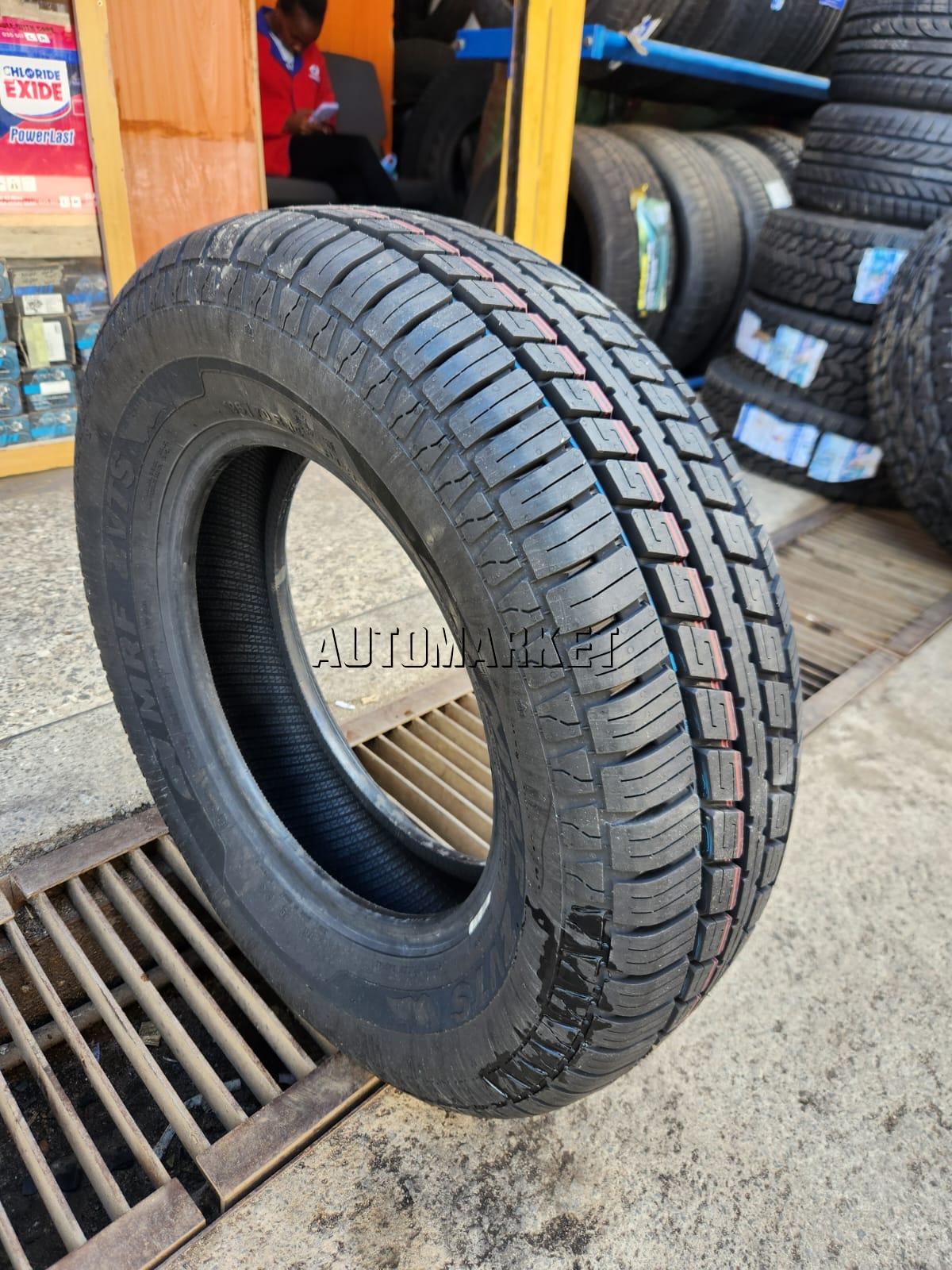 195/70R14 MRF Passenger Tyre (India)