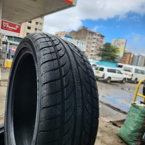 215/45ZR17 Chao Yang High Performance Tyre (China)