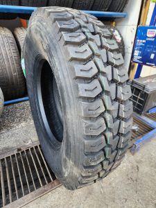 9.5R17.5 Taitong commercial truck tyre China Kenya