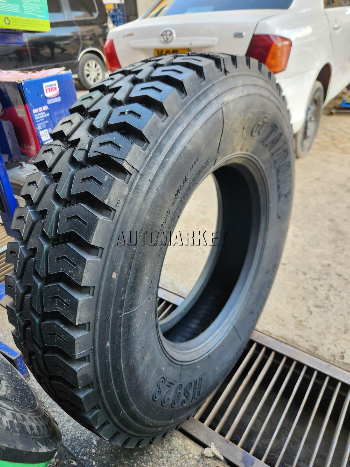 9.5R17.5 Taitong Truck Tyre (China)