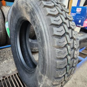9.5R17.5 Taitong Truck Tyre (China)