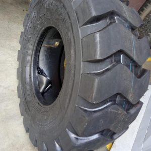 20.5/70-16 Roadhiker E3/L3 OTR Tyre from China