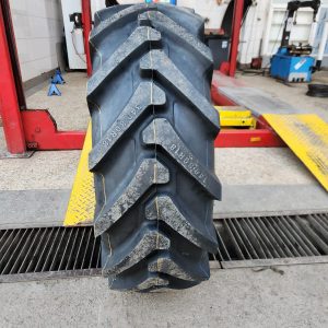 340/80R18 (12.5/80R18) Roadhiker Industrial Tyre from China