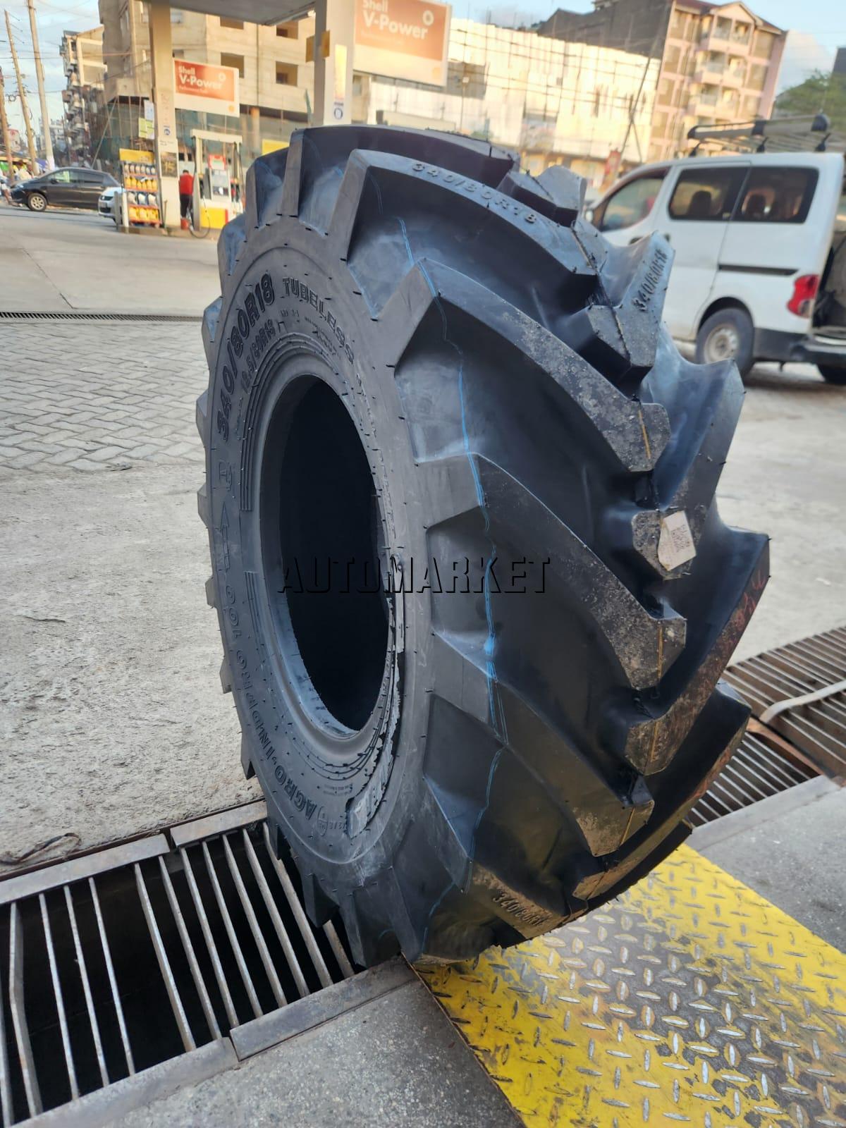 340/80R18 (12.5/80R18) Roadhiker Industrial Tyre from China