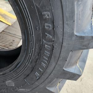 340/80R18 (12.5/80R18) Roadhiker Industrial Tyre from China