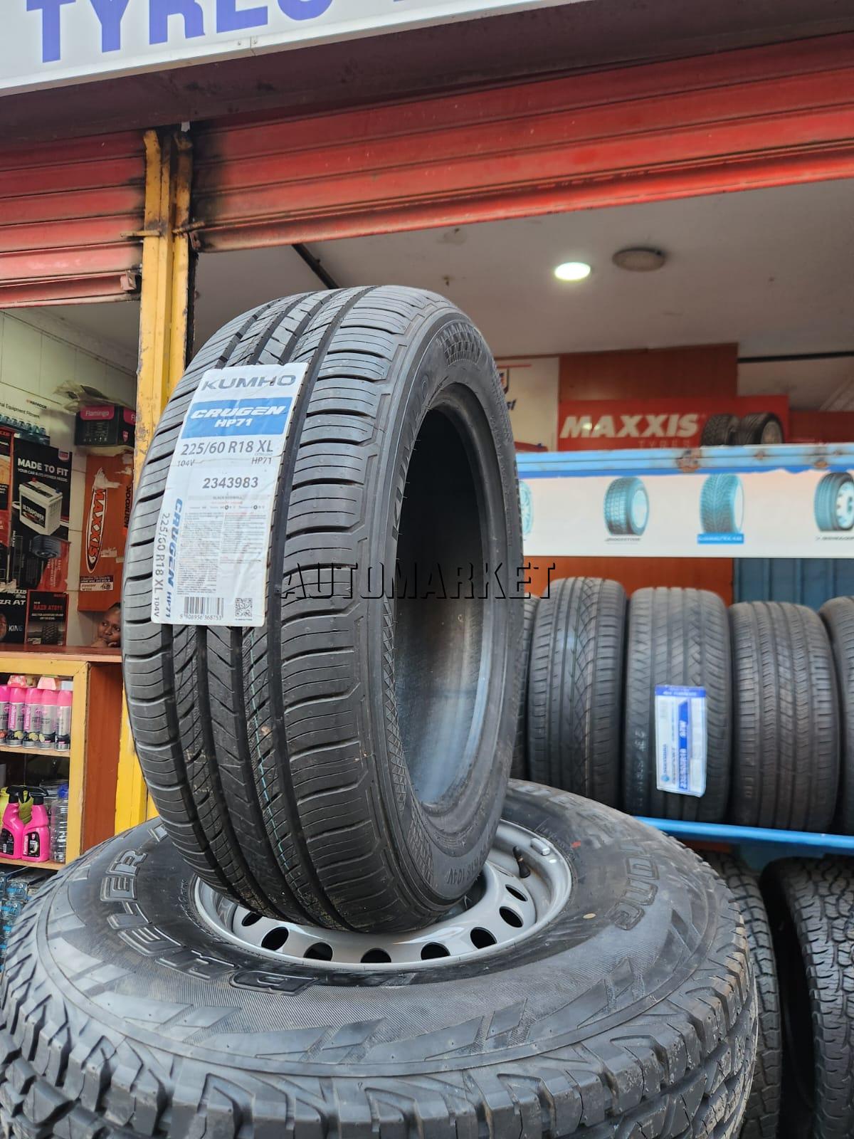 225/60R18 Kumho Tyre