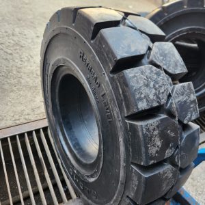 6.50-10 Armour Solid Standard Forklift Tyre – China