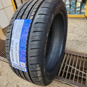 225/45ZR17 Goddard Transforce 300 XL 94W Passenger Car Tyre – China